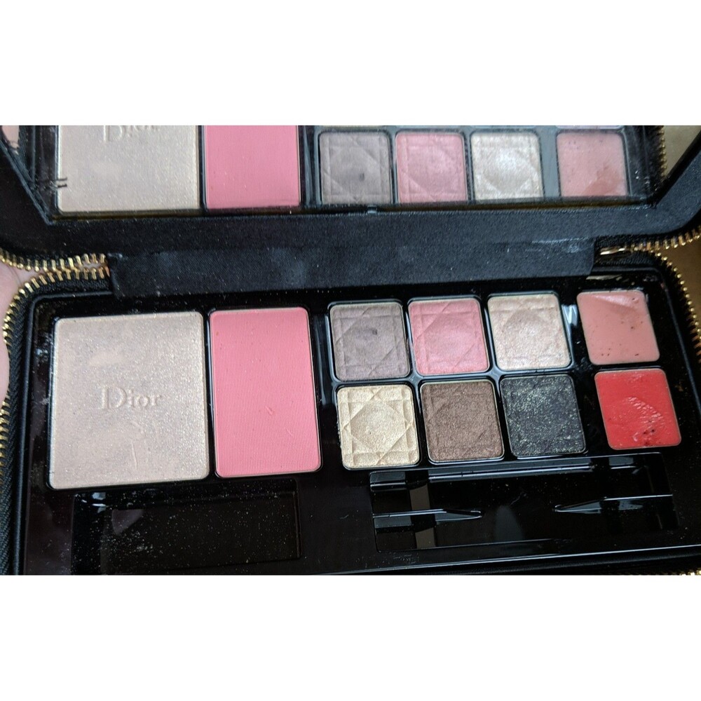 Christian Dior Holiday Couture Collection Palette 24H All in One Diorific